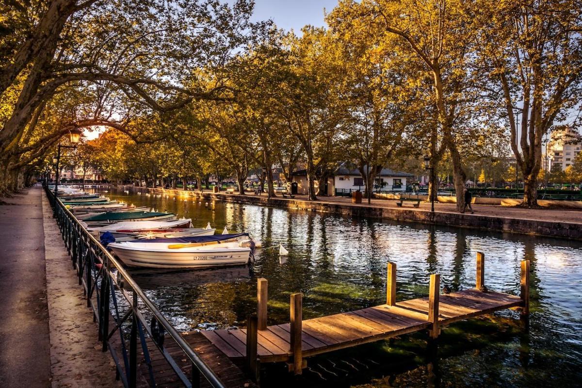Golden Beach Parking Proche Du Lac Annecy Exterior photo